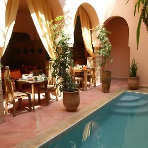 *** Riad Azenzer Marocco